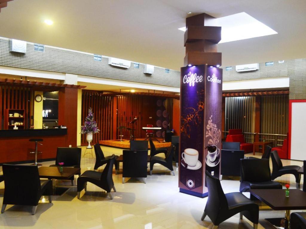 Regina Hotel Pemalang Ngoại thất bức ảnh