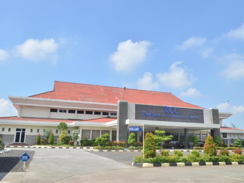 Regina Hotel Pemalang Ngoại thất bức ảnh