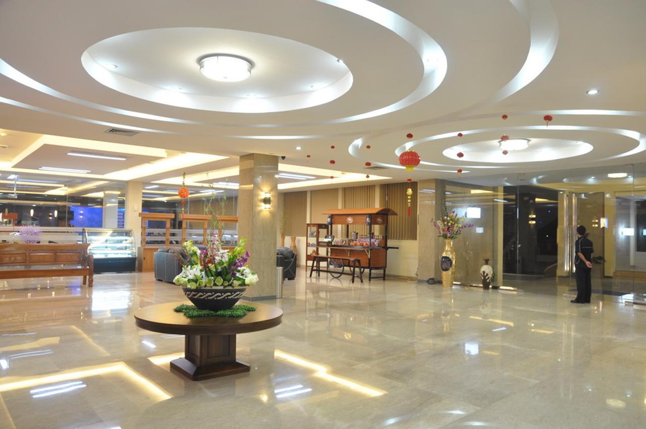 Regina Hotel Pemalang Ngoại thất bức ảnh