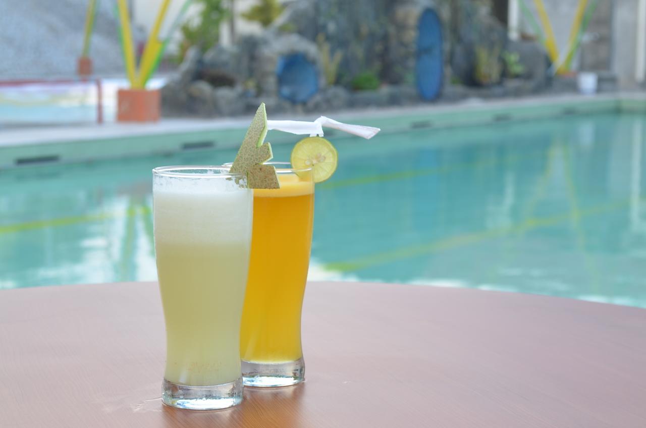 Regina Hotel Pemalang Ngoại thất bức ảnh