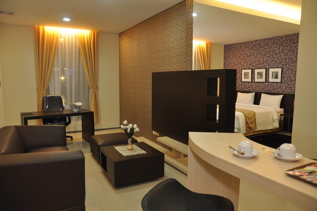 Regina Hotel Pemalang Ngoại thất bức ảnh