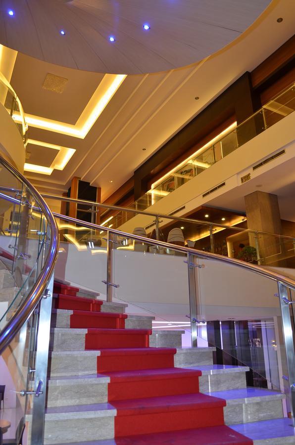 Regina Hotel Pemalang Ngoại thất bức ảnh