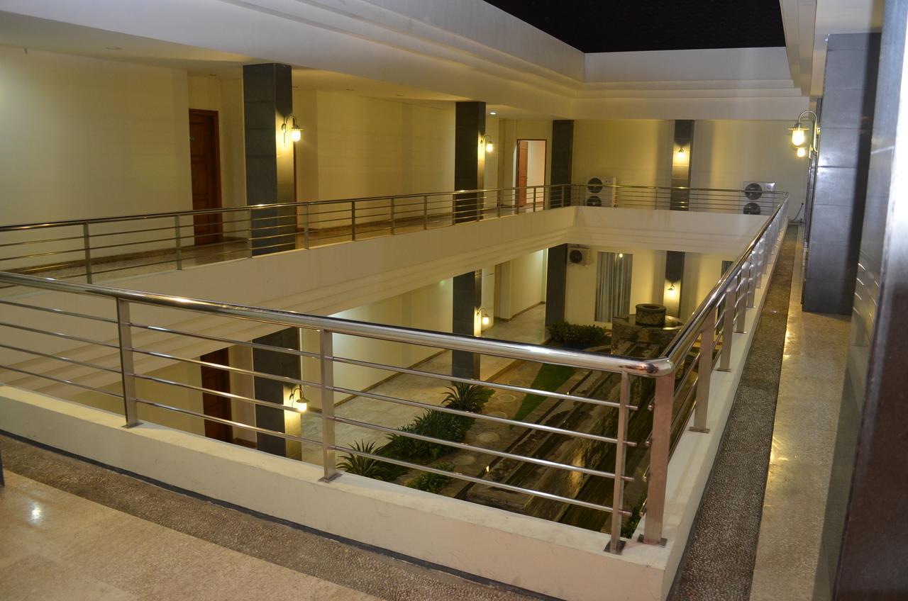 Regina Hotel Pemalang Ngoại thất bức ảnh