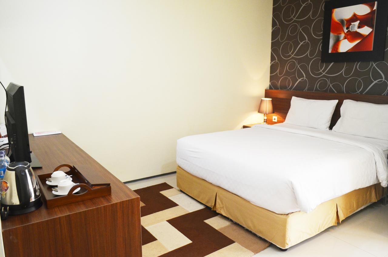 Regina Hotel Pemalang Ngoại thất bức ảnh